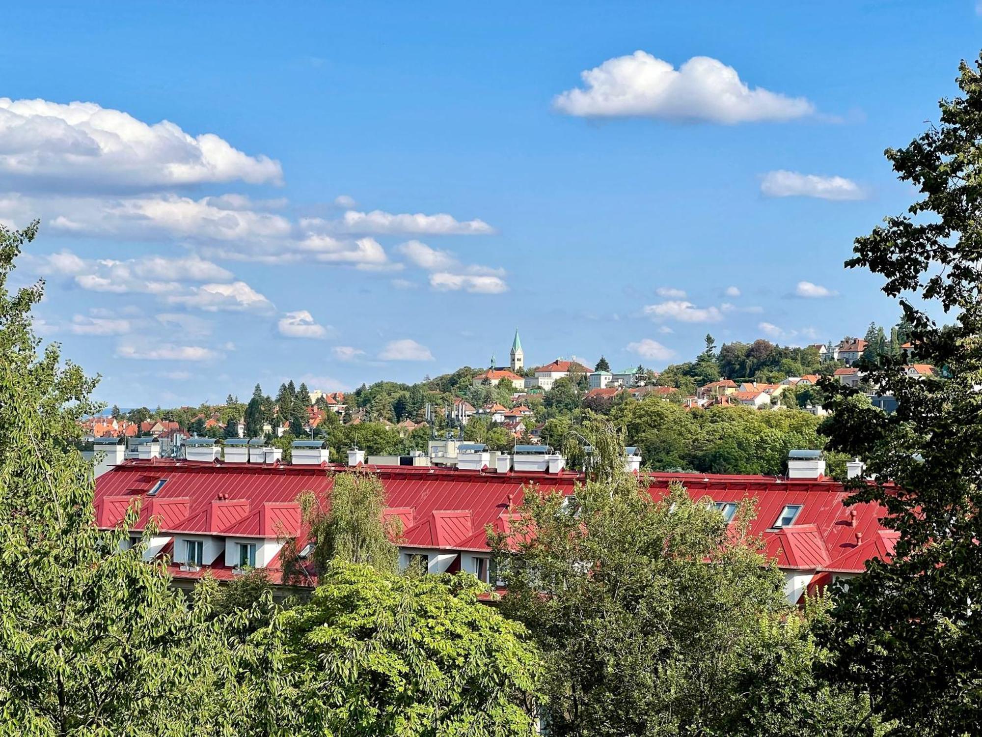 Апартаменты Jana's Wow Apt, 2br, Metro Next Door, Near The Airport Прага