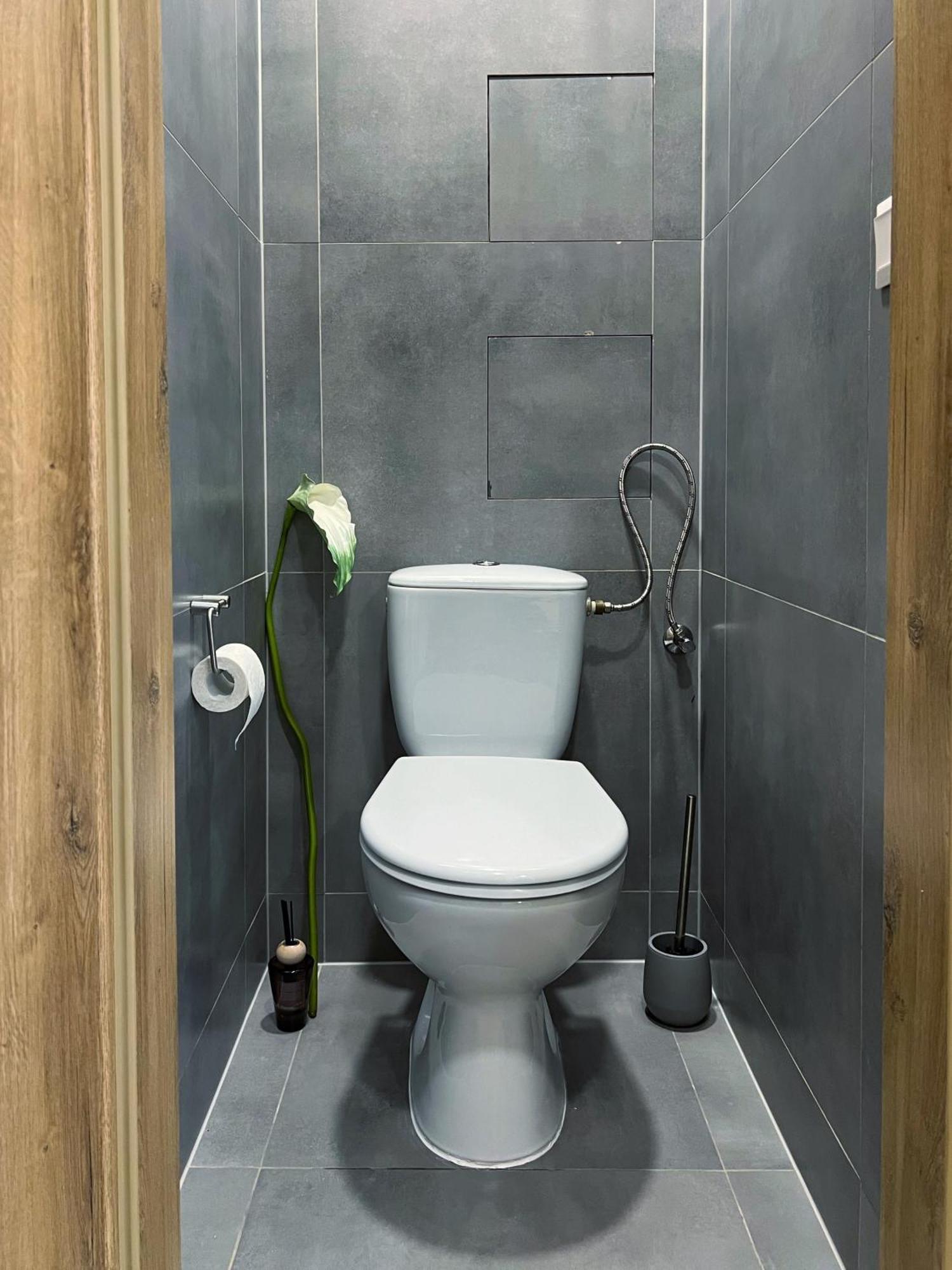 Апартаменты Jana's Wow Apt, 2br, Metro Next Door, Near The Airport Прага