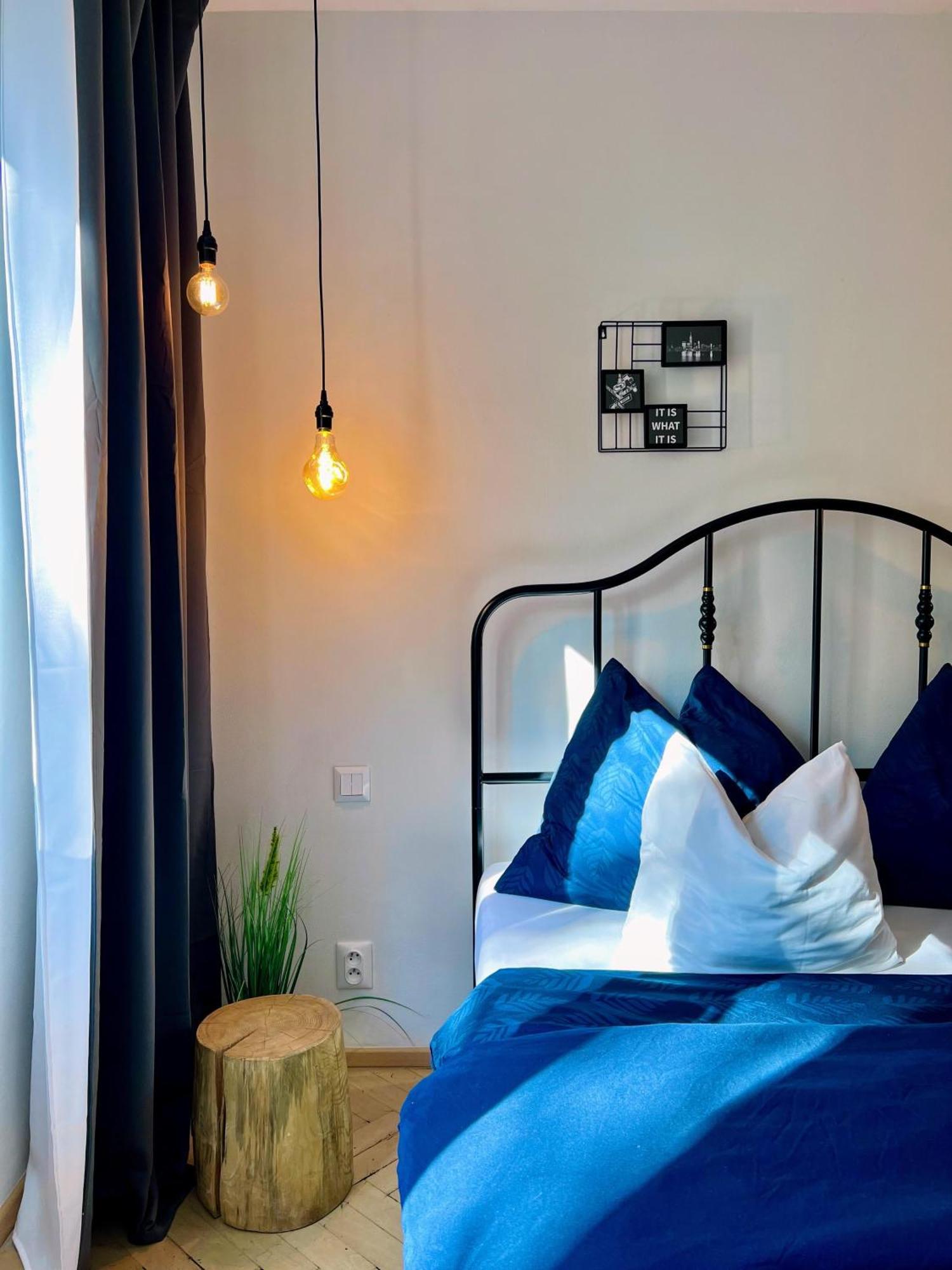 Jana's Wow Apt, 2br, Metro Next Door, Near The Airport Апартаменты *